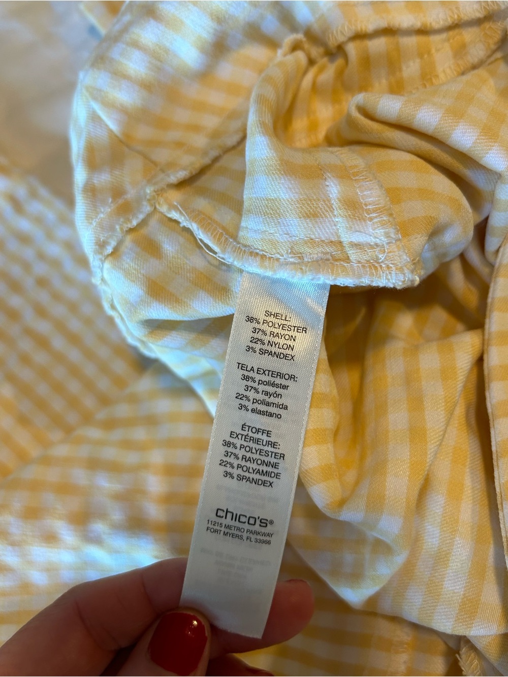 Chico's pale Yellow and white seersucker capris - Picture 5 of 5